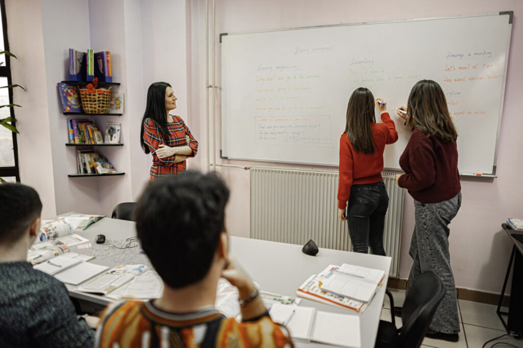 Docente e studenti partecipano a un workshop formativo riservato alla community di Unicaland a Cassino.