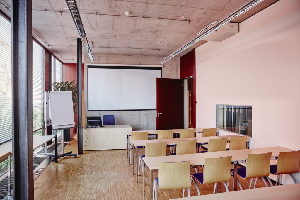 Sala formazione di Unicaland a Cassino per studio, corsi e attività didattiche